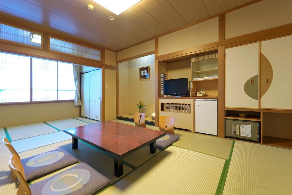 Awara Onsen Hot Spring Koubou Gurabaatei Hotel Room photo