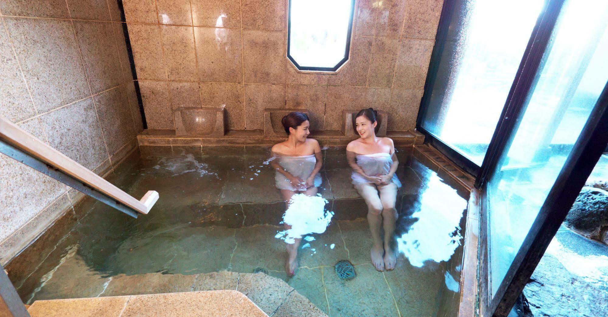 Awara Onsen Hot Spring Koubou Gurabaatei Hotel Exterior photo